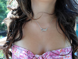 Sliver Bow Necklace