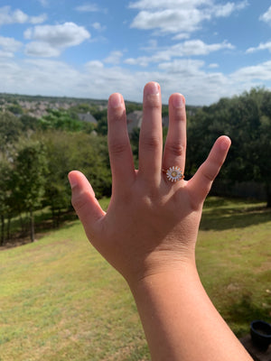 Daisy gold ring